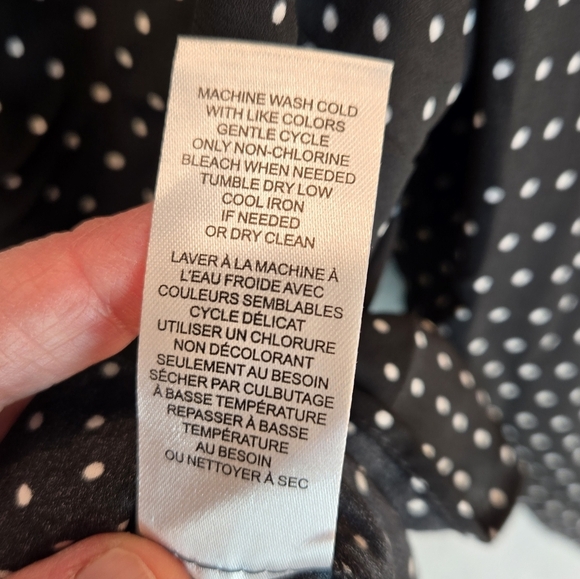 T. Tahari Womens Blouse Sz 1X Black White Polka Dot Full Front Button Semi Sheer - Picture 9 of 13